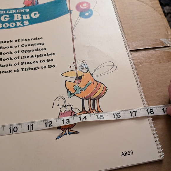 Lot of TWO Big Bug Book of counting & opposites - Picture 7 of 8